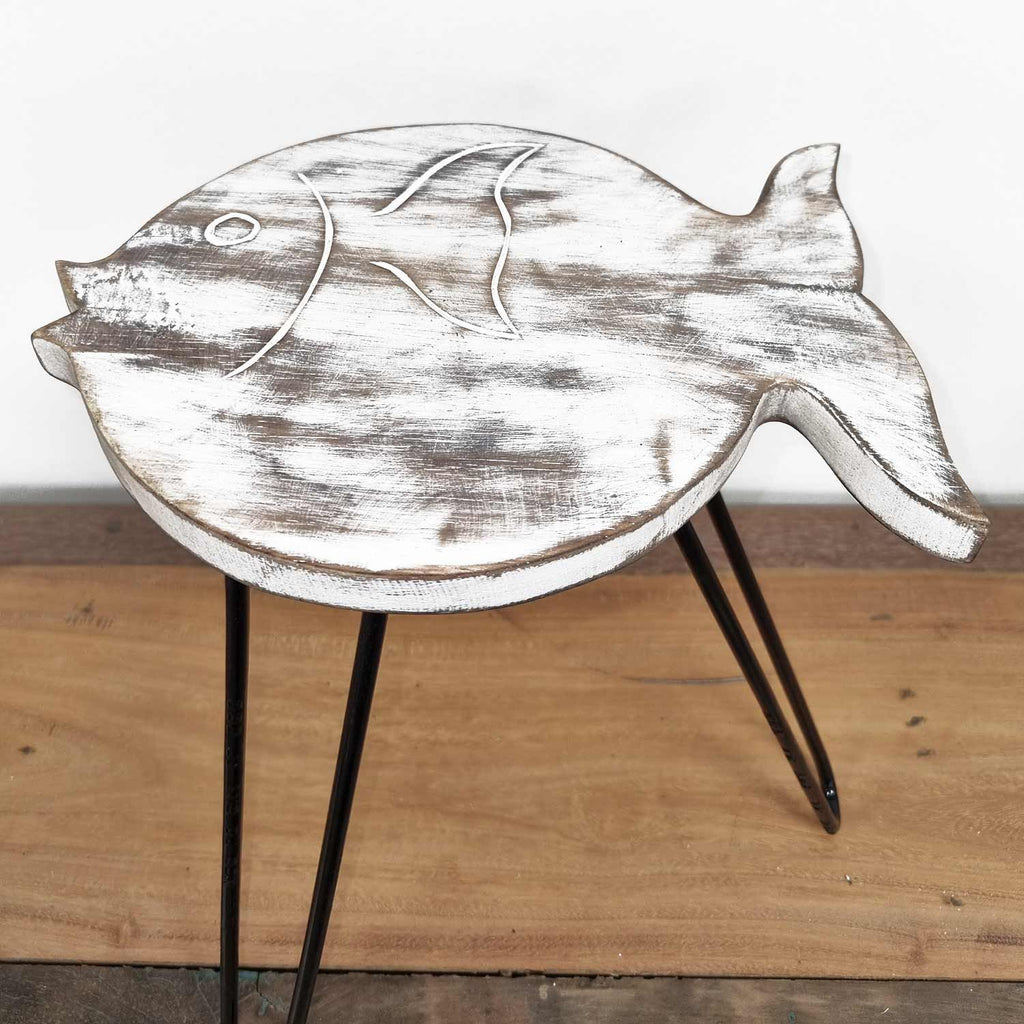Albasia Wood Fish Stand in Whitewash for Stylish Plant Display