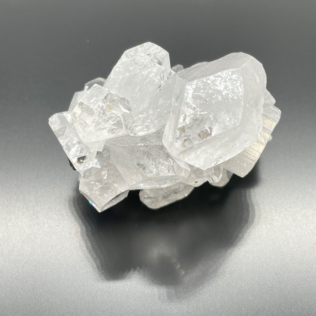 White Apophyllite Clusters 20 30mm for Home Decor and Collecting