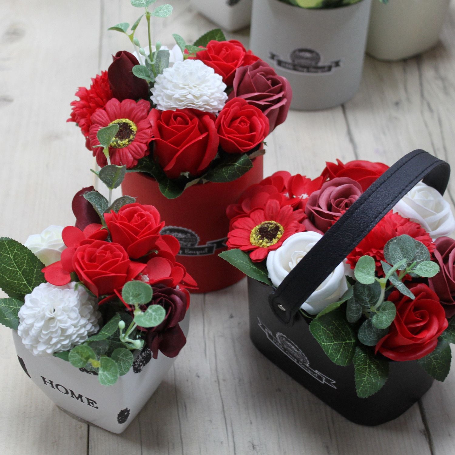 Bouquet Petite Basket Rich Reds for Vibrant Bath Experiences