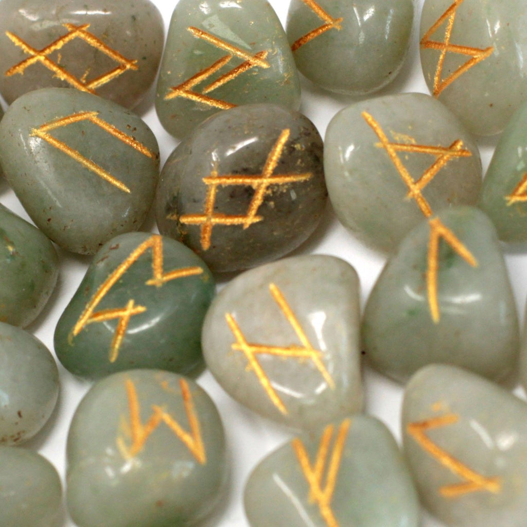 Runes Stone Set in Pouch with Green Aventurine for Divination