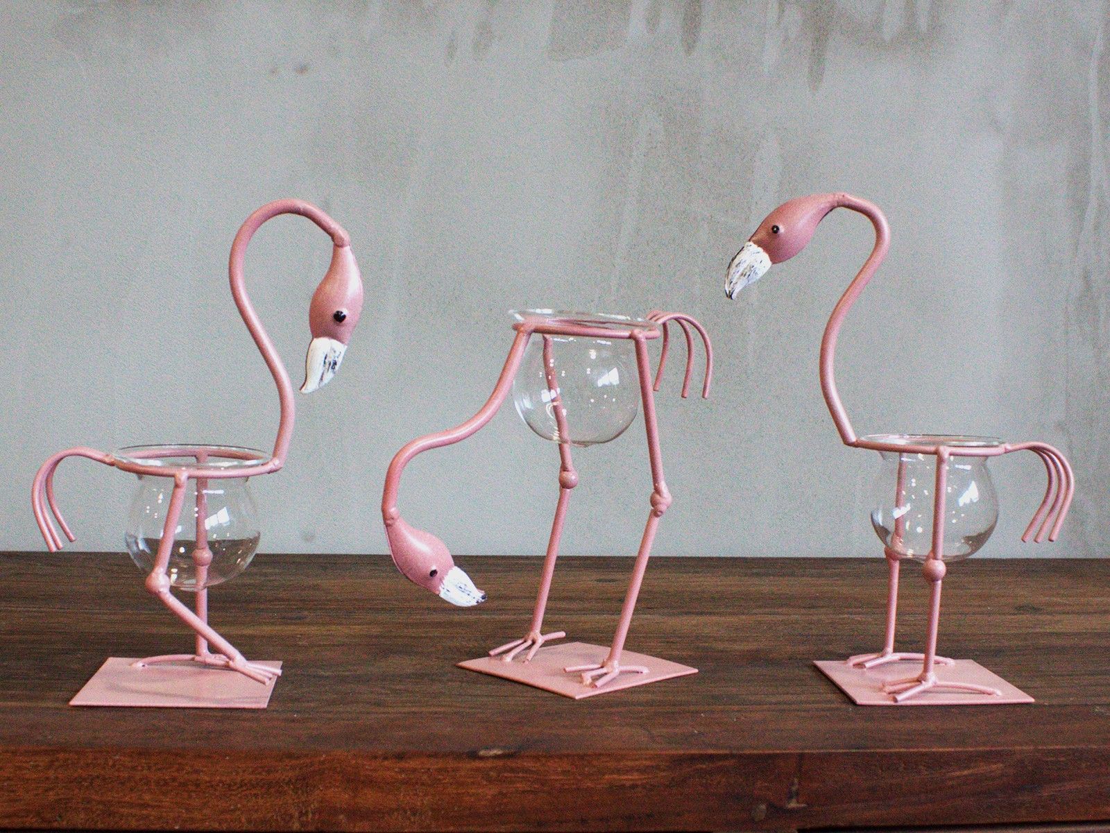Hydroponic Home Décor with Pink Metal Flamingo Design 2