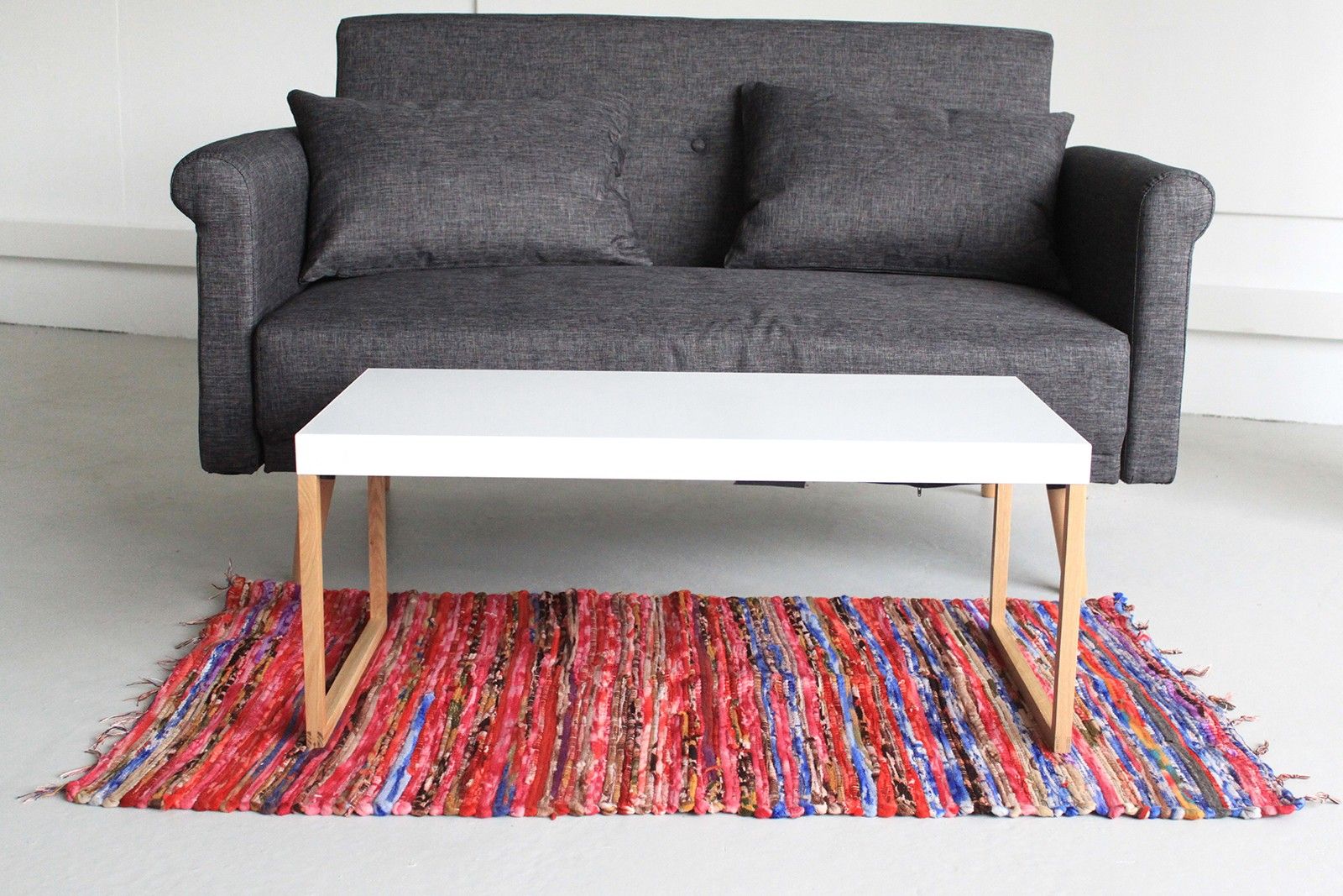 Medium Velvet Rug 128x75cm for Vibrant Home Comfort and Style