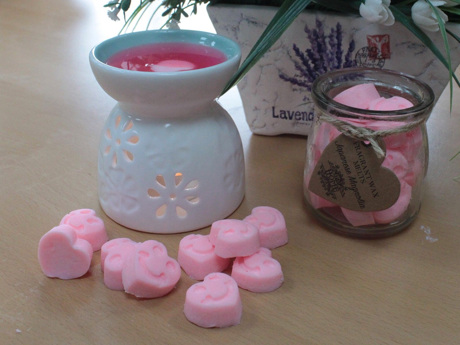 Soywax Melts Jar with Mango Fruits for Inviting Home Fragrance