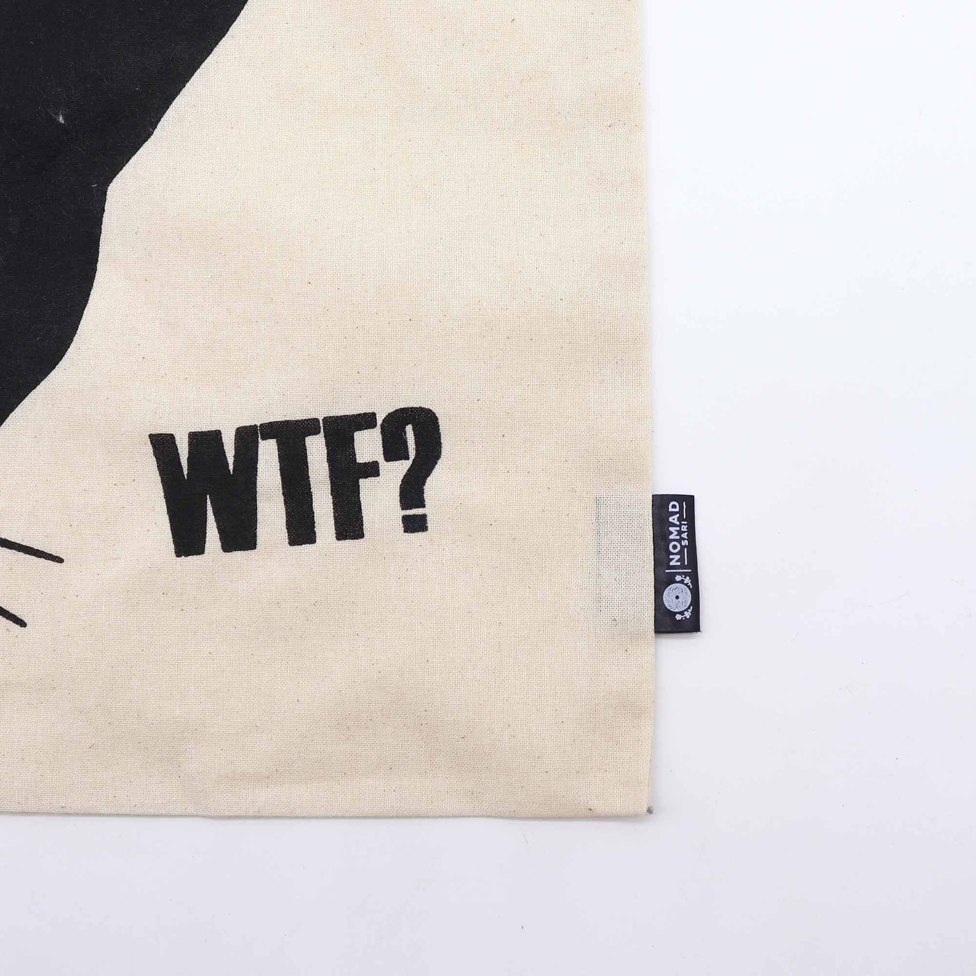 Iconic Basic Tote Bag with Playful Black Cat Design for Daily Use