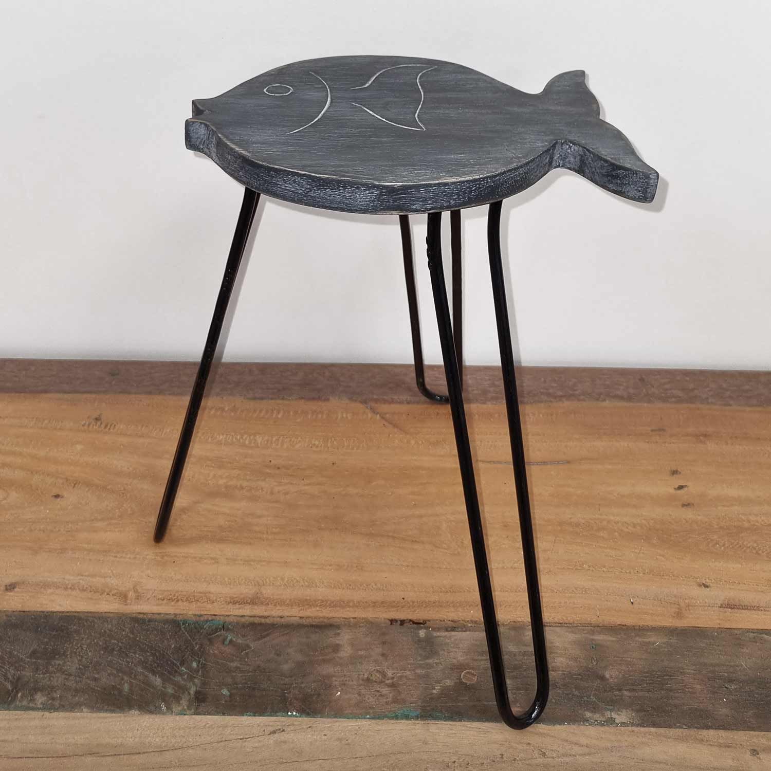 Albasia Wood Fish Stand in Greywash for Stylish Plant Display