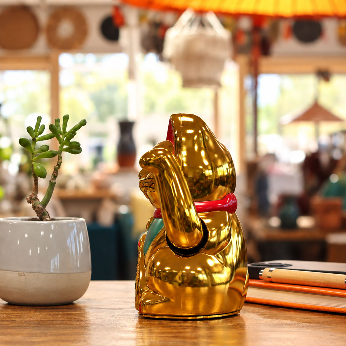 Japanese Lucky Money Cat Ornament – Shiny Gold 15cm
