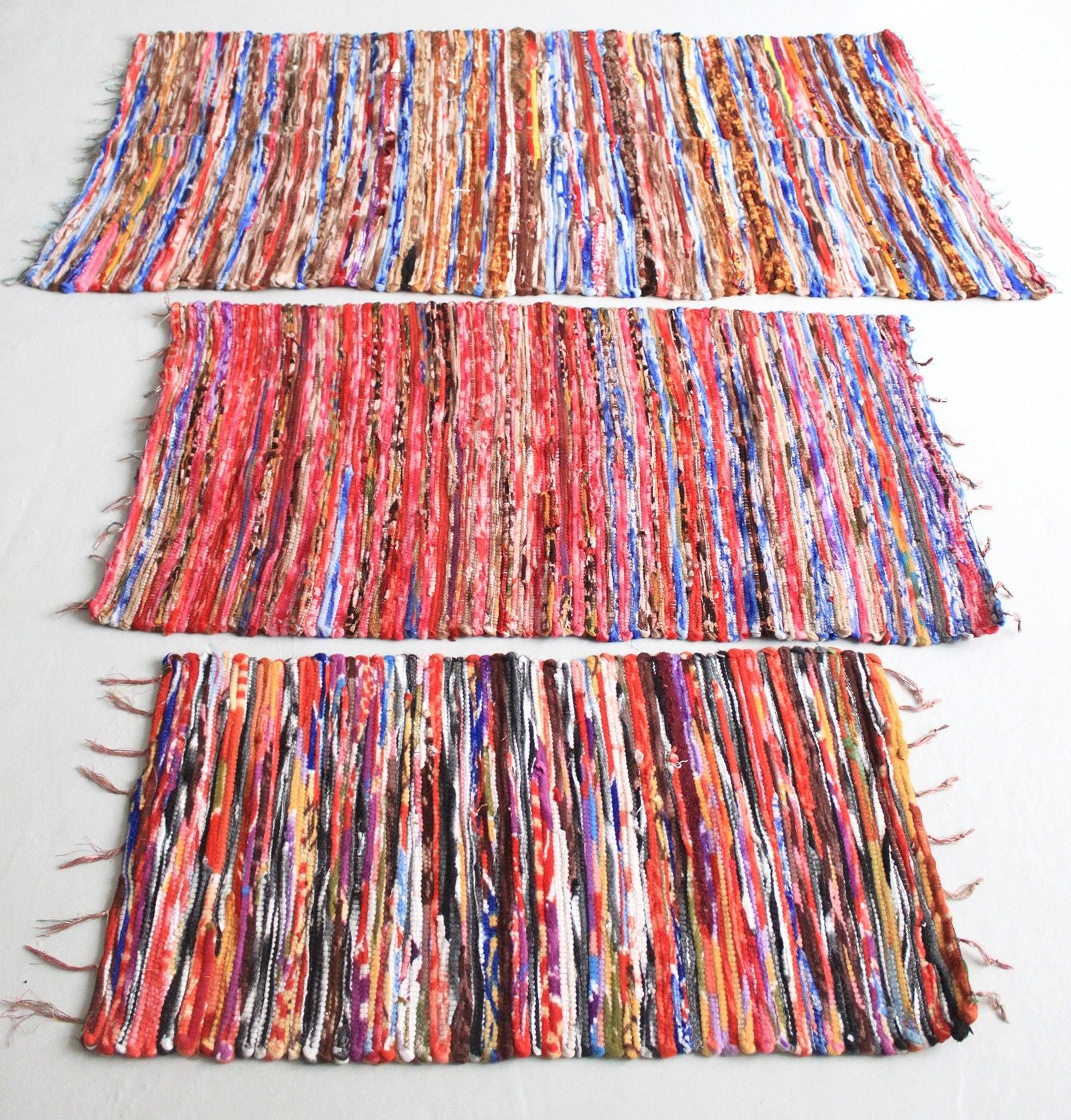 Medium Velvet Rug 128x75cm for Vibrant Home Comfort and Style