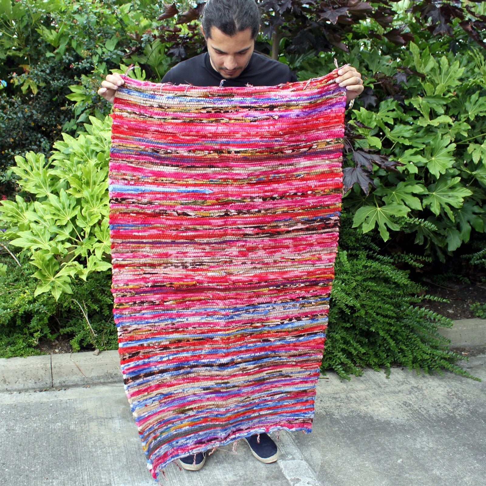 Medium Velvet Rug 128x75cm for Vibrant Home Comfort and Style