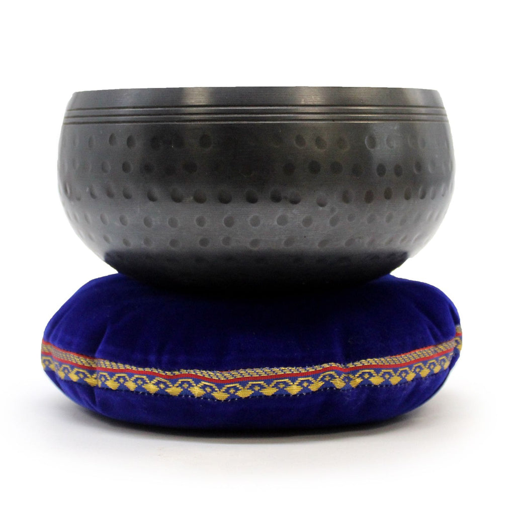 Medium Black Beaten Singing Bowl 15cm for Sound Practices