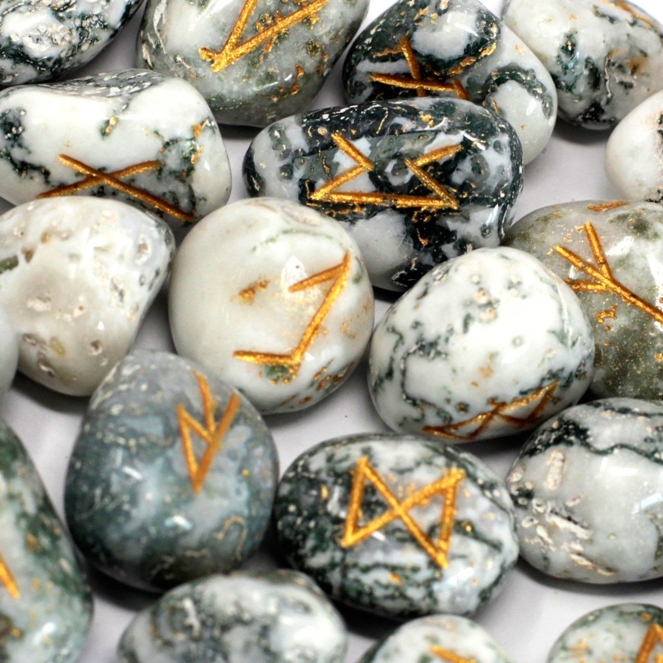 Runes Stone Set in Pouch with Tree Agate for Mystical Insights