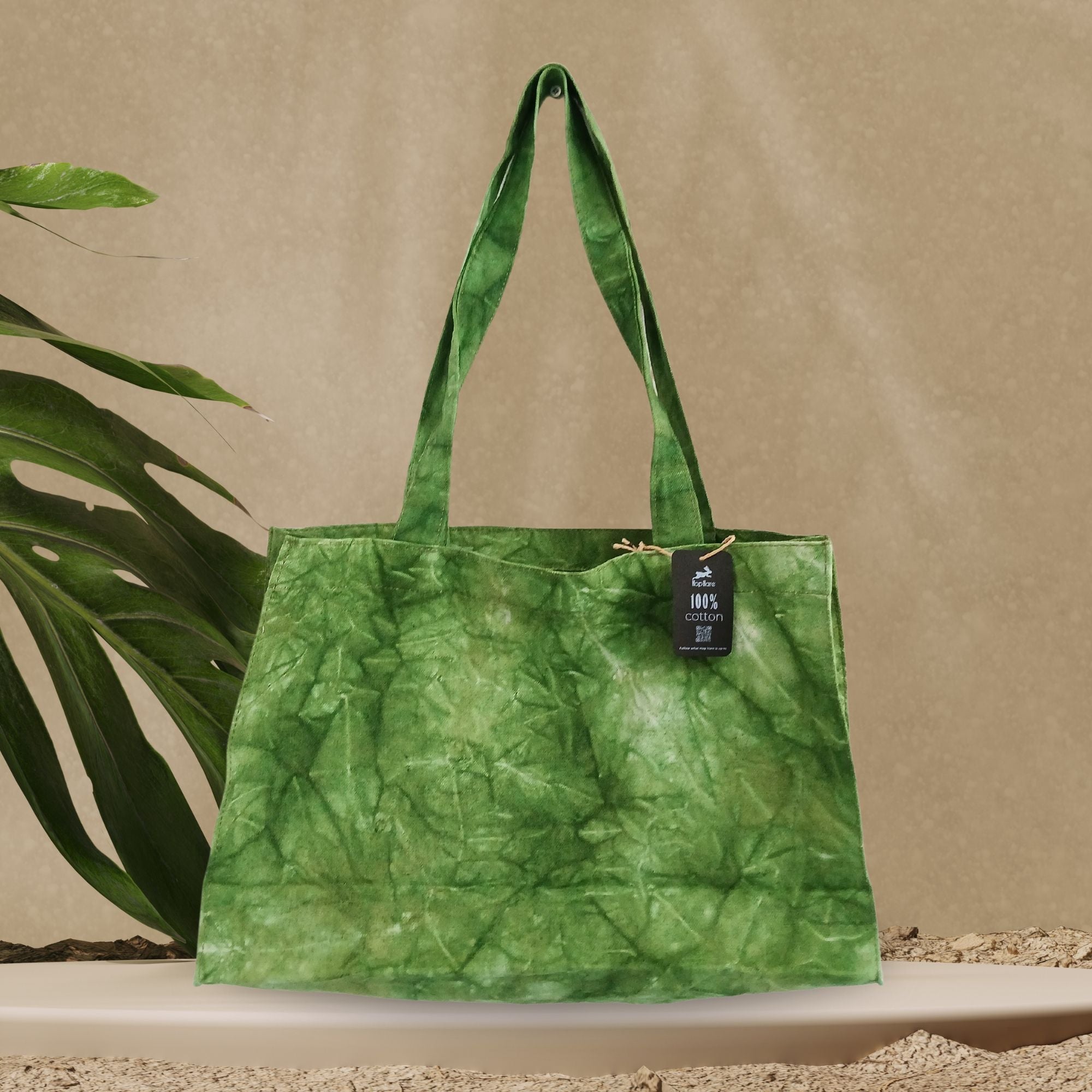 Handy Bag in Forest Green with Stonewash Effect for Daily Use