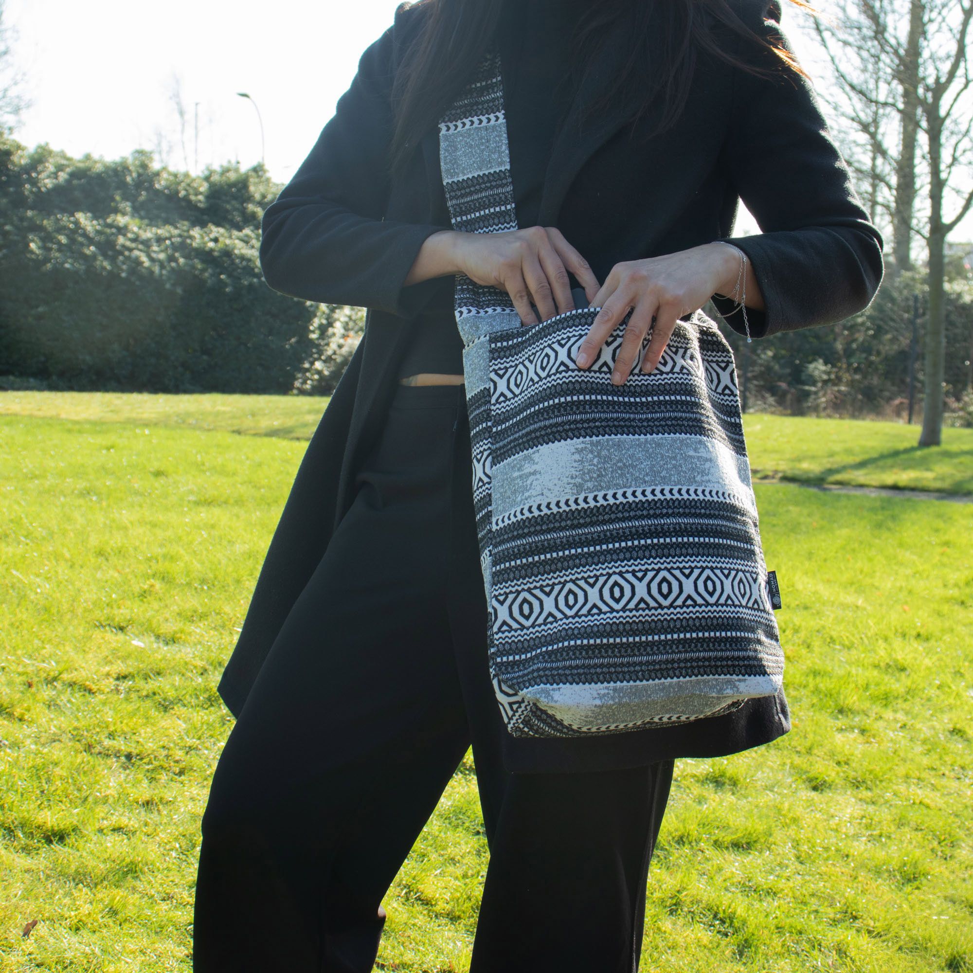 Nomad Sari Jacquard Natural Carryall Bags for Daily Essentials