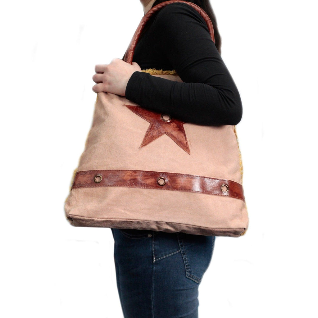 Vintage Bag Big Star with Spacious Design and Zipped Compartment