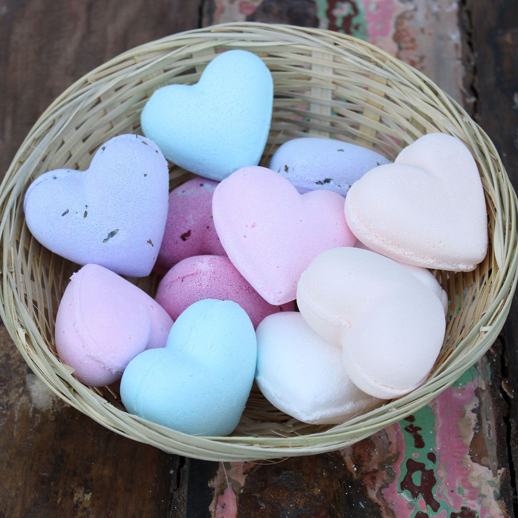 Love Heart Bath Bomb 70g with Baby Powder Fragrance