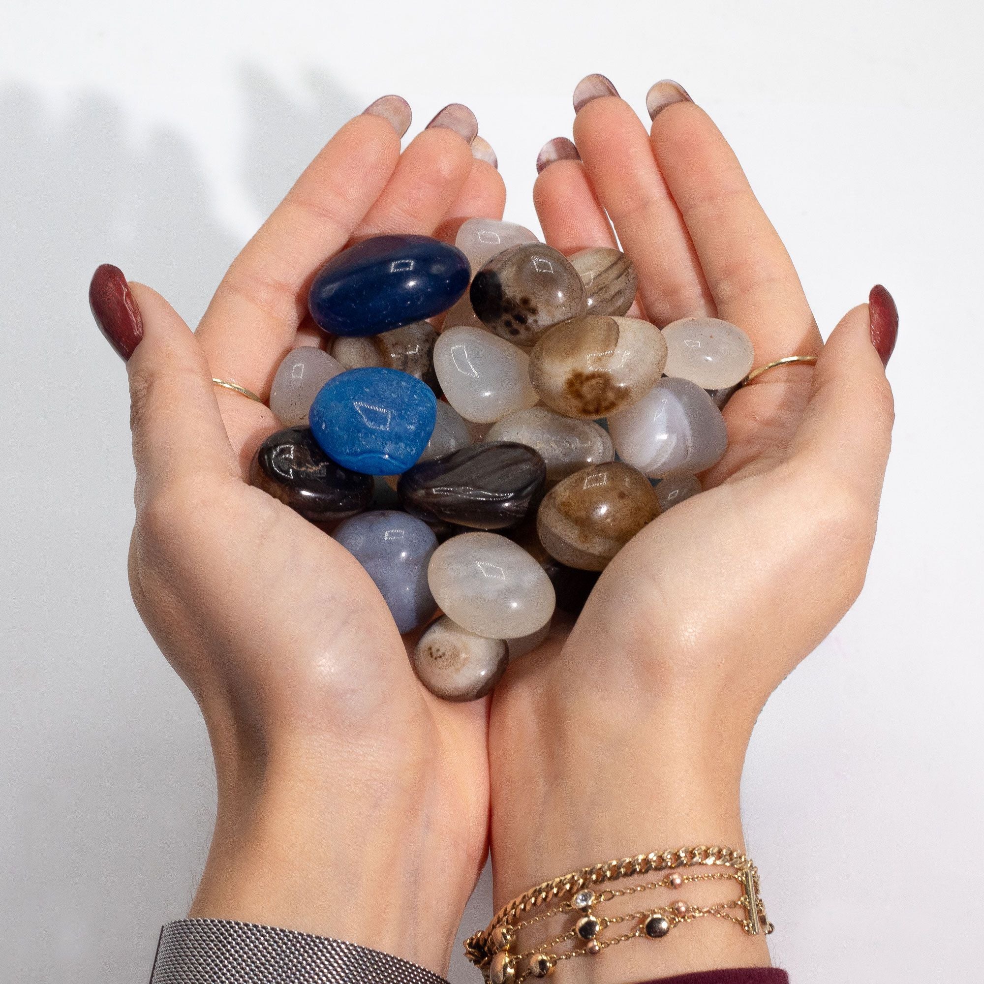 Bulk Mixed Agate 1kg with Approximately 70 Unique Decorative Stones