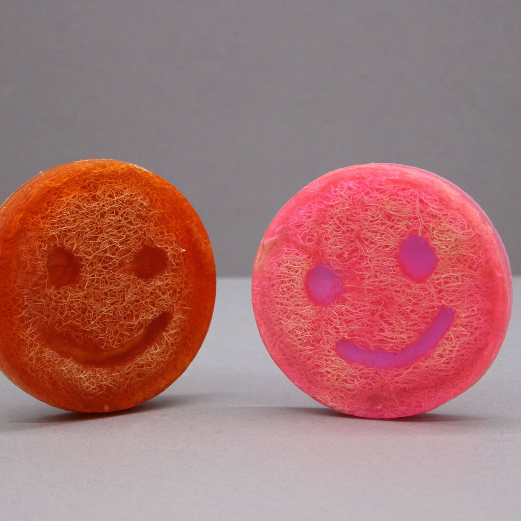 Happy Scrub Soap Purple Grape for Refreshing Daily Cleansing