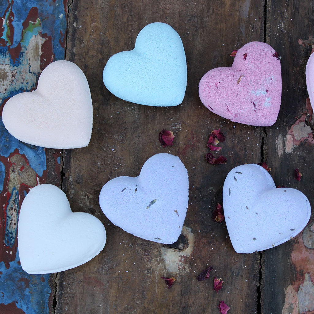 Love Heart Bath Bomb 70g with Baby Powder Fragrance