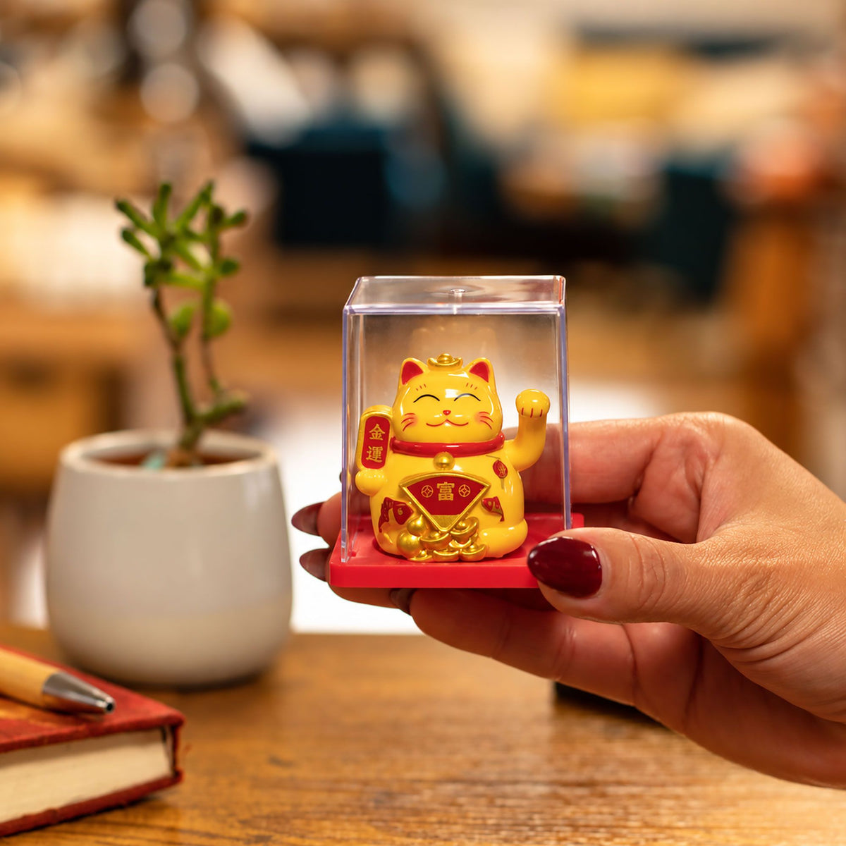 Mini Solar Powered Japanese Lucky Cat in Display Box – Yellow