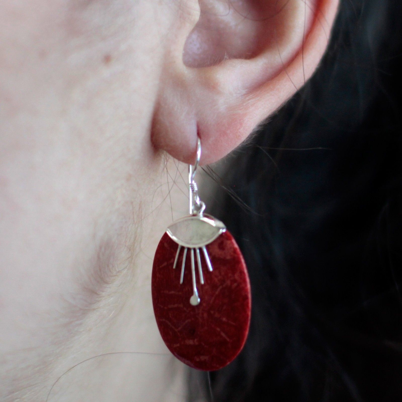 Elegant 925 Silver Earrings with Oval Décor for Stylish Looks