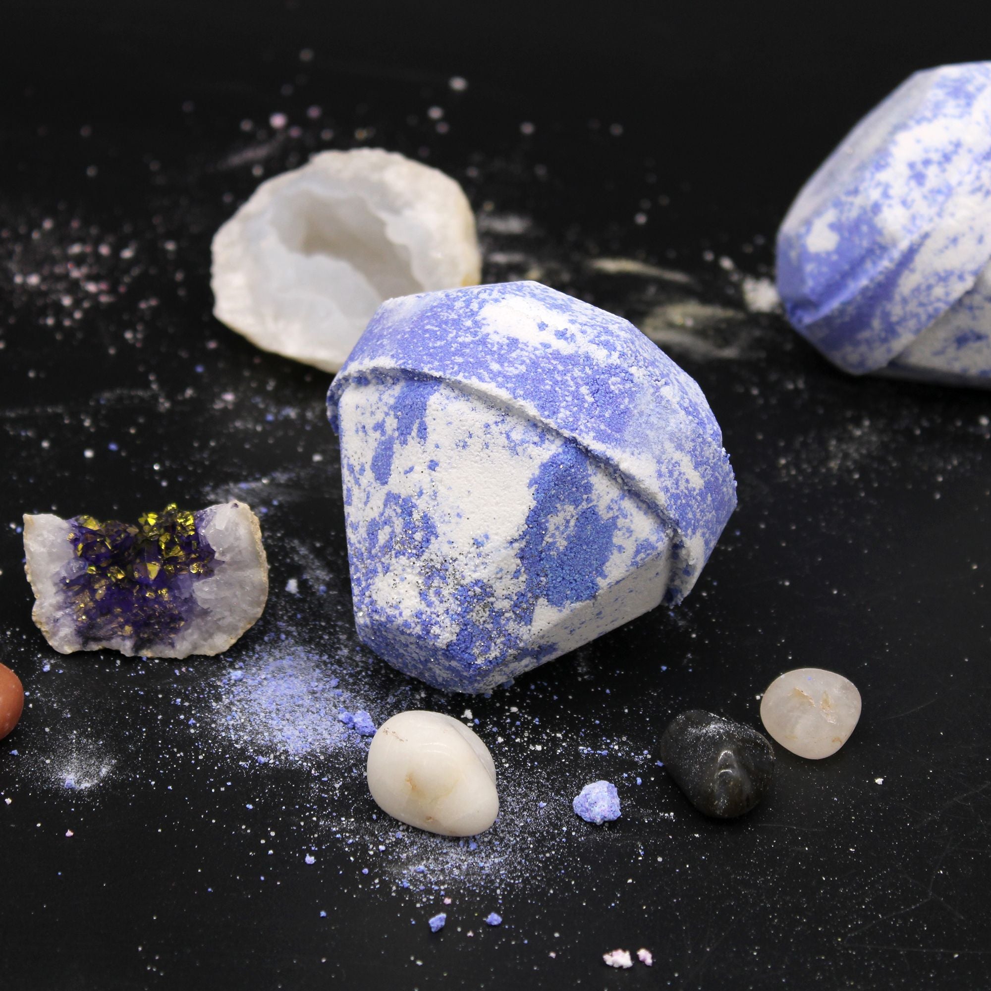 Gemstone Bath Bomb with Raspberry & Pomegranate Fragrance