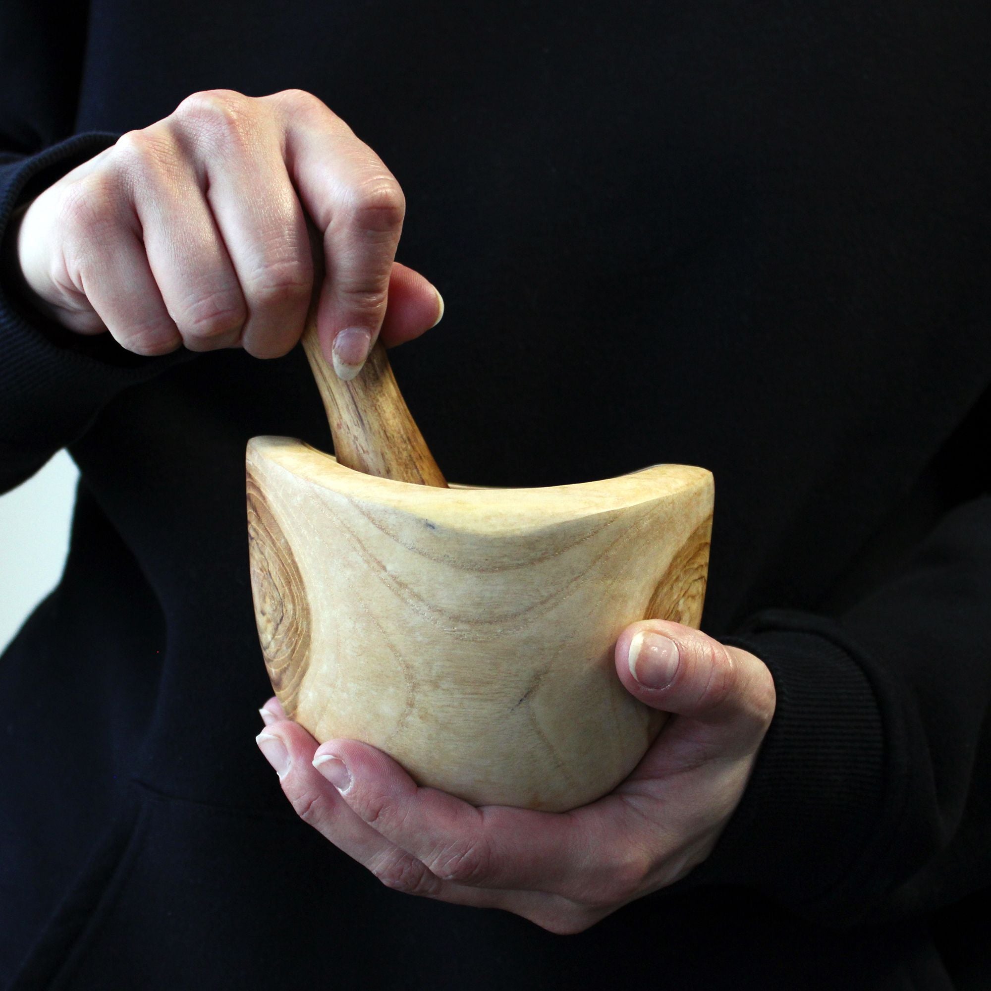 Ergo Teak Pestle and Mortar Medium for Everyday Culinary Use