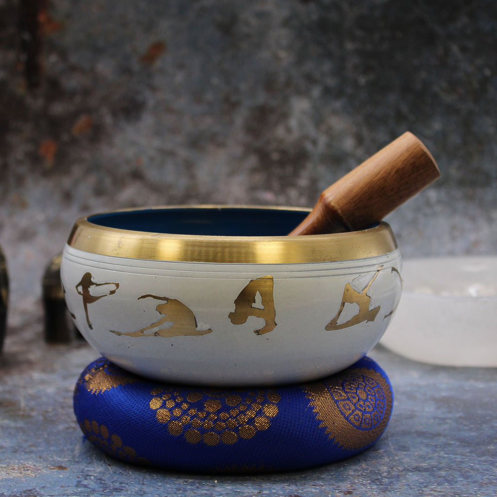 Large Yoga Moves Tibetan Singing Bowl Set in White and Blue 14cm