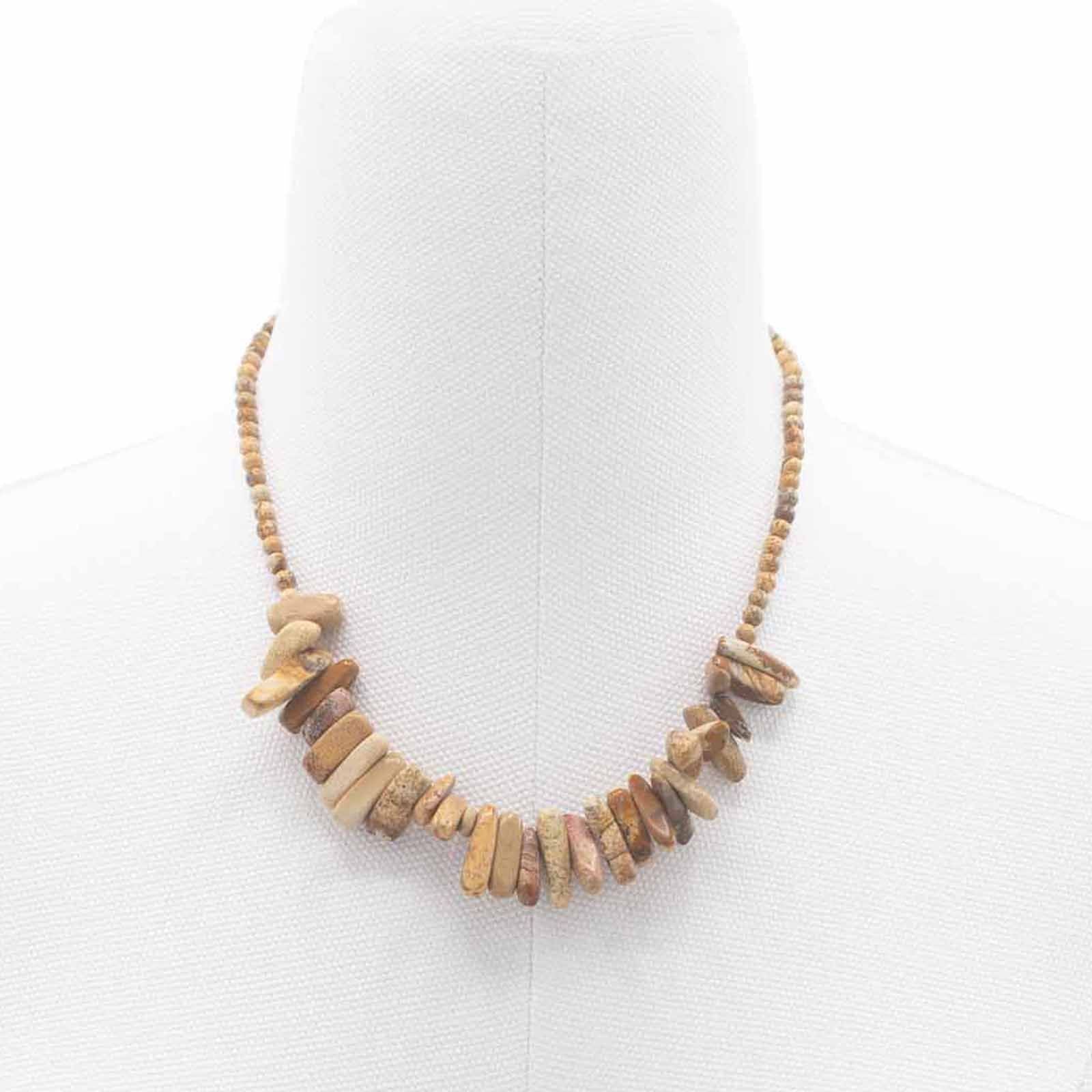 Longstone Gem Necklace with Unique Map Stone for Elegant Style
