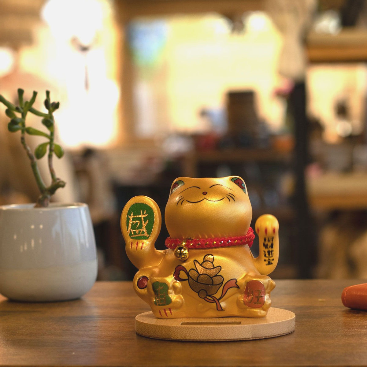 Solar Powered Japanese Lucky Cat on Wooden Base – Gold