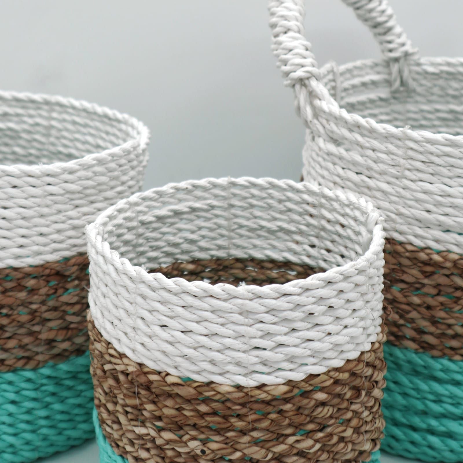 Stylish Seagrass Basket Set in Green Natural and White Design