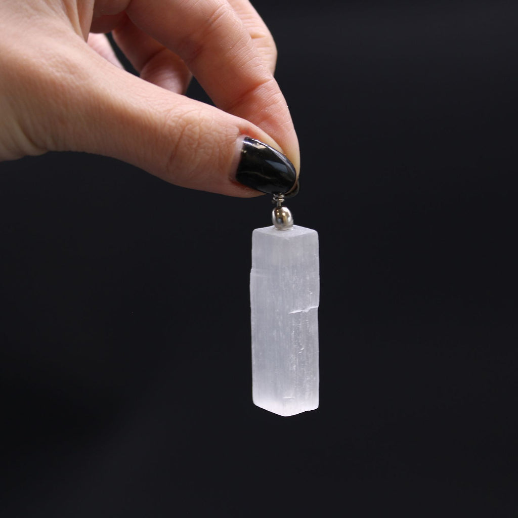Selenite Natural Pendant with Unique Design for Elegant Style