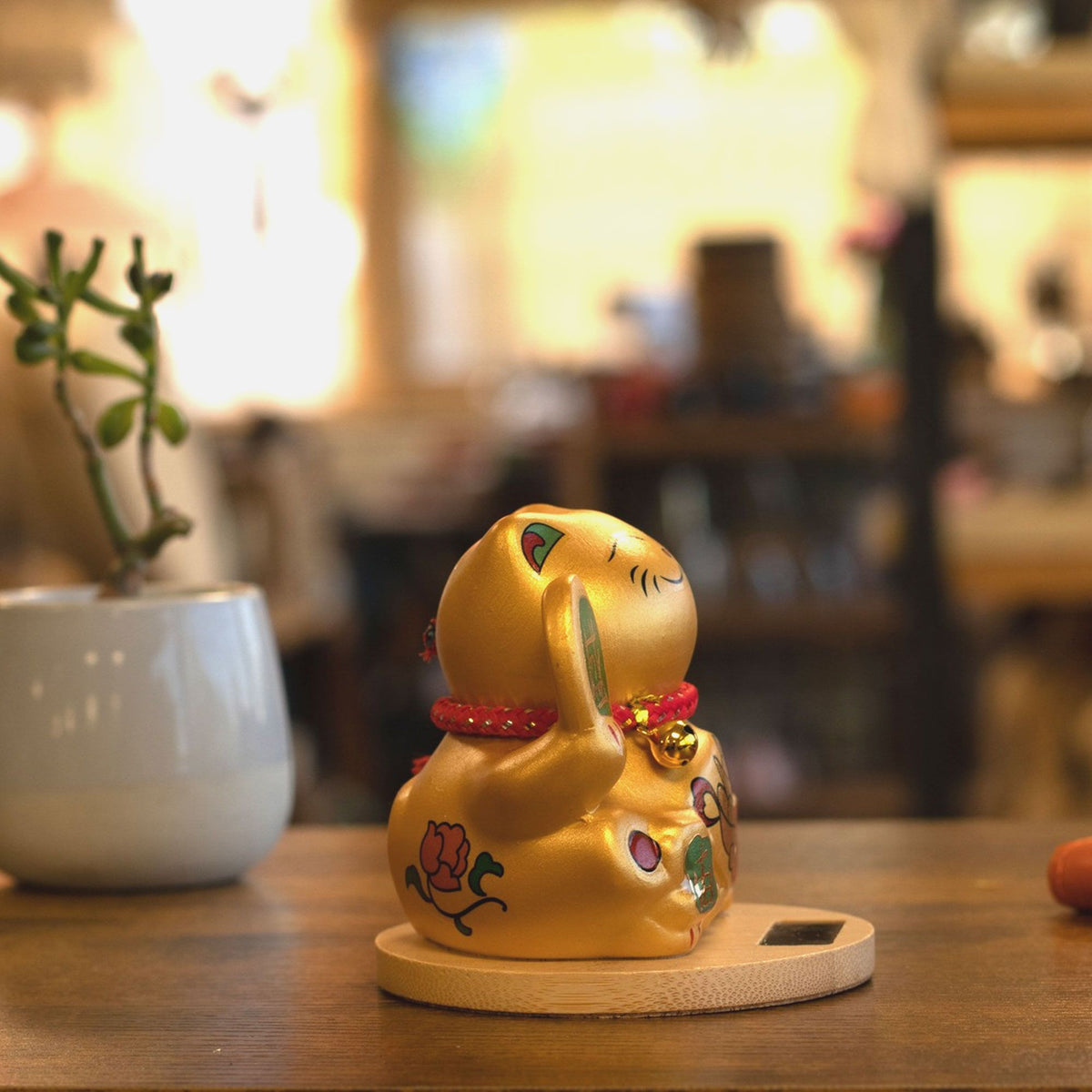 Solar Powered Japanese Lucky Cat on Wooden Base – Gold