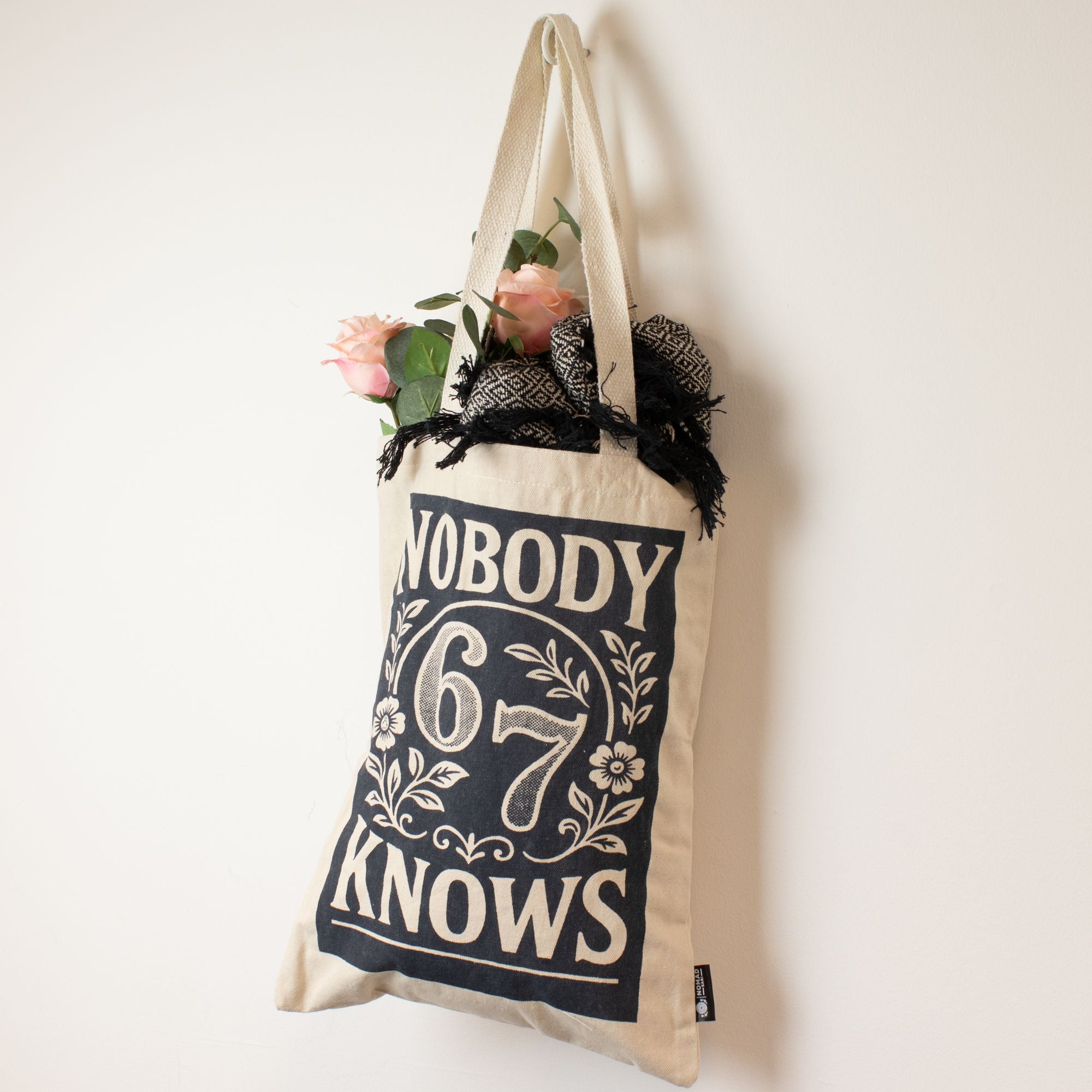 Nomad Sari Iconic Toni Tote Bag Nobody Knows 67 in Natural Colour