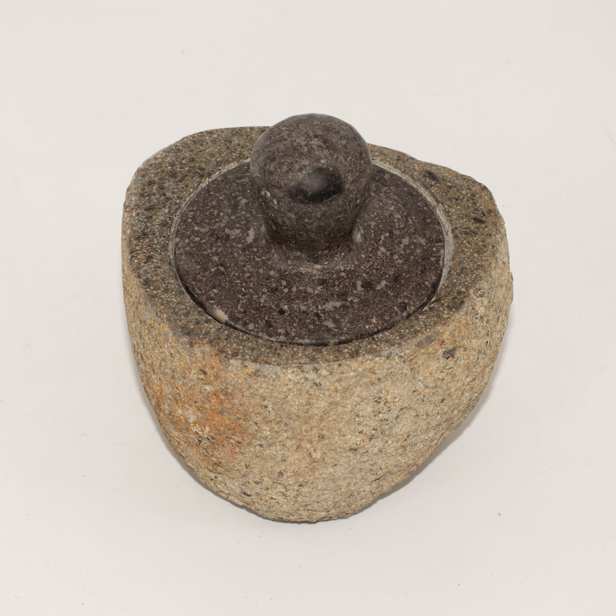 Natural Riverstone Grounding Pot Medium for Stylish Décor Storage