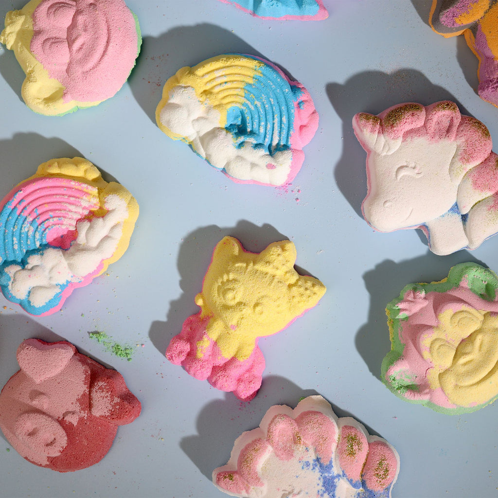 Monkey Bath Bomb 90g with Guava and Strawberry Scent for Kids