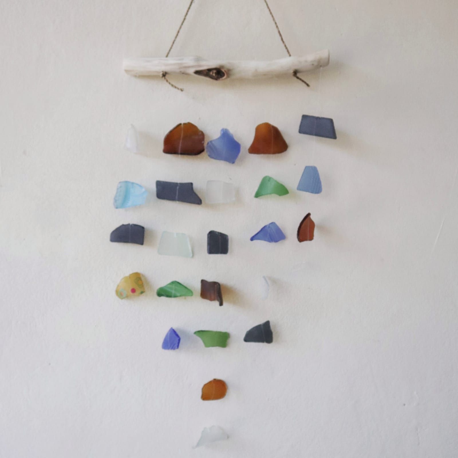 Simple Hanging Five Strings Wind Chimes in Multi Colour Design