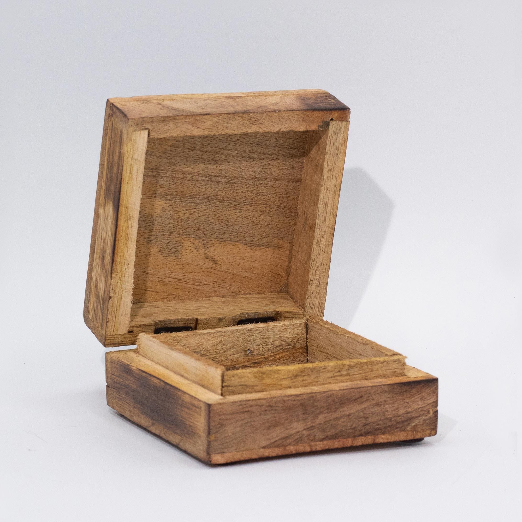 Hop Hare Medium Enameled Square Box with Wolf & Moon Design