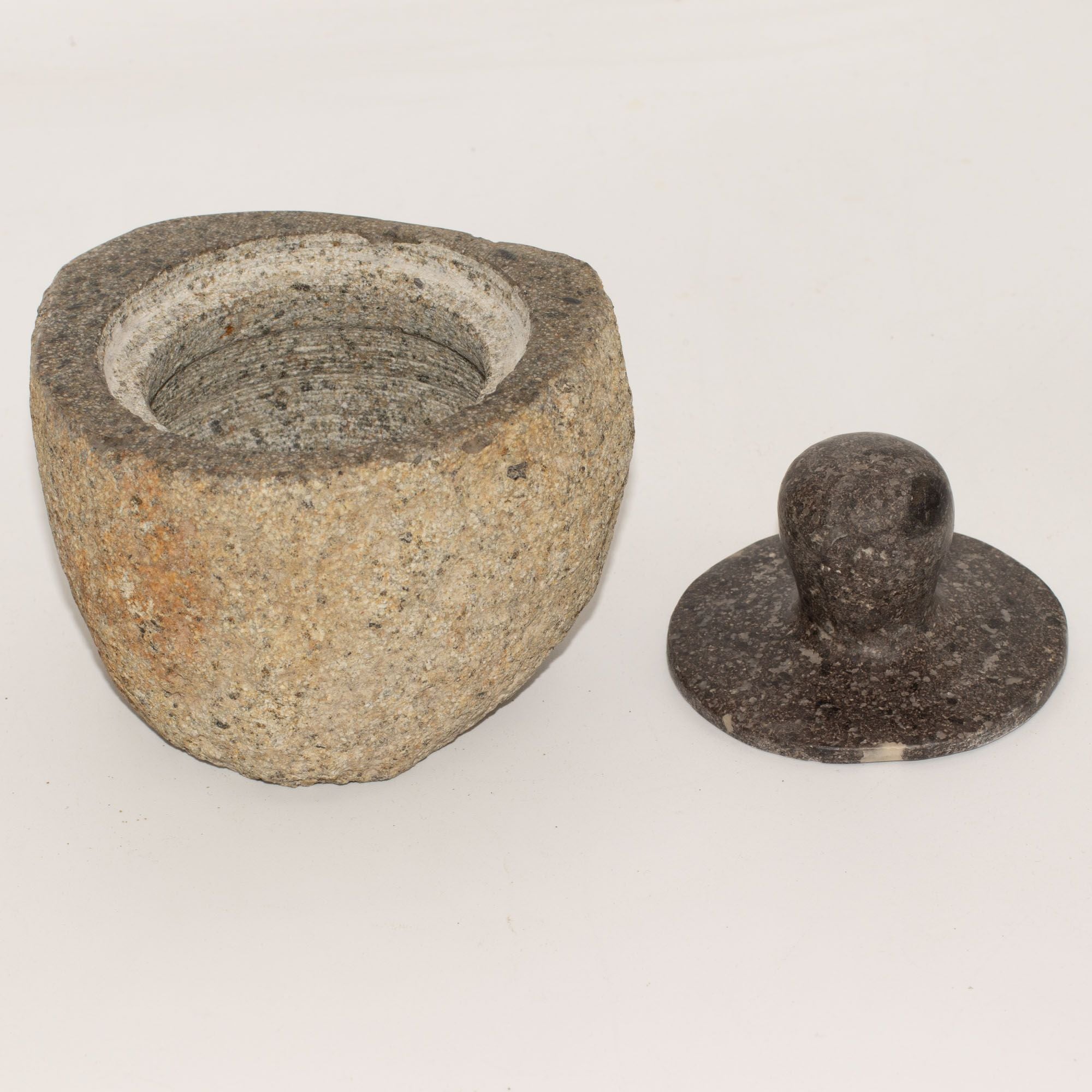 Natural Riverstone Grounding Pot Medium for Stylish Décor Storage