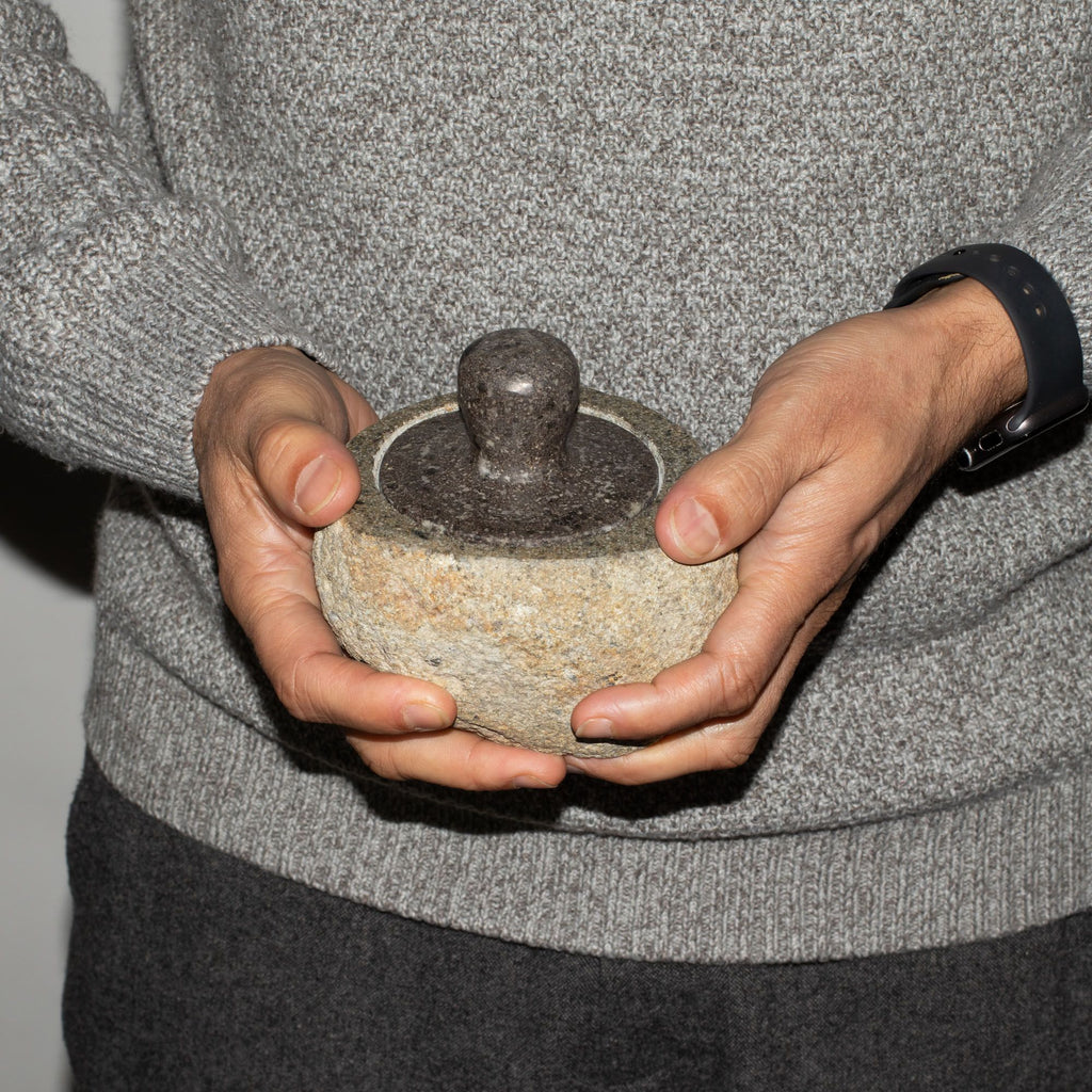 Natural Riverstone Grounding Pot Medium for Stylish Décor Storage