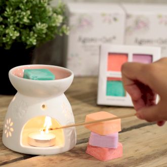 Agnes + Cat Wax Melter with Four Soy Wax Melts